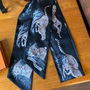 Hermès Silk Maxi Twilly